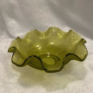💚 Vintage Mid Century Rippled Glass Bowl - Pressed Glass - Avacado Green 💚